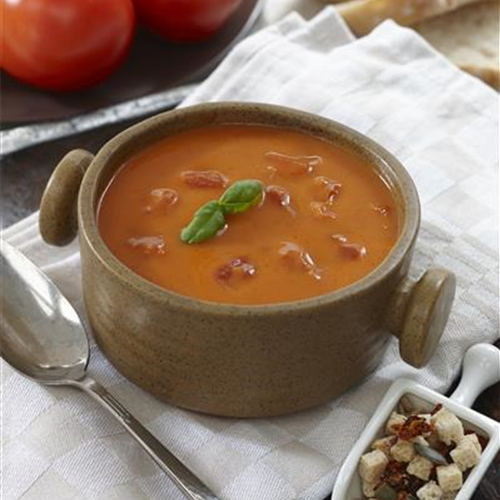 Cremige Tomatensuppe mit Croutons